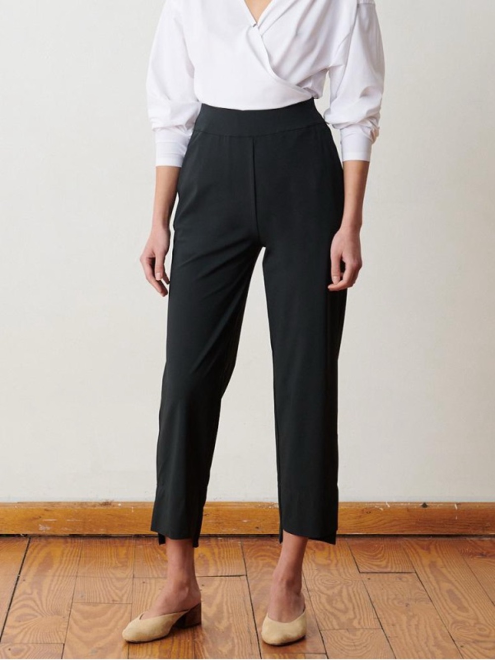 ADAY Straight Up Dress Pants in Black